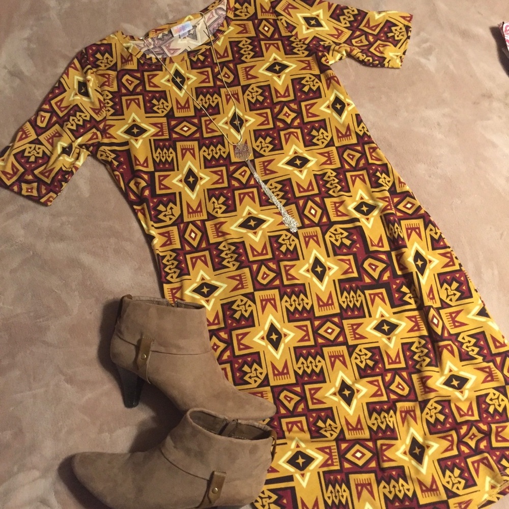 NWT L Julia LuLaRoe